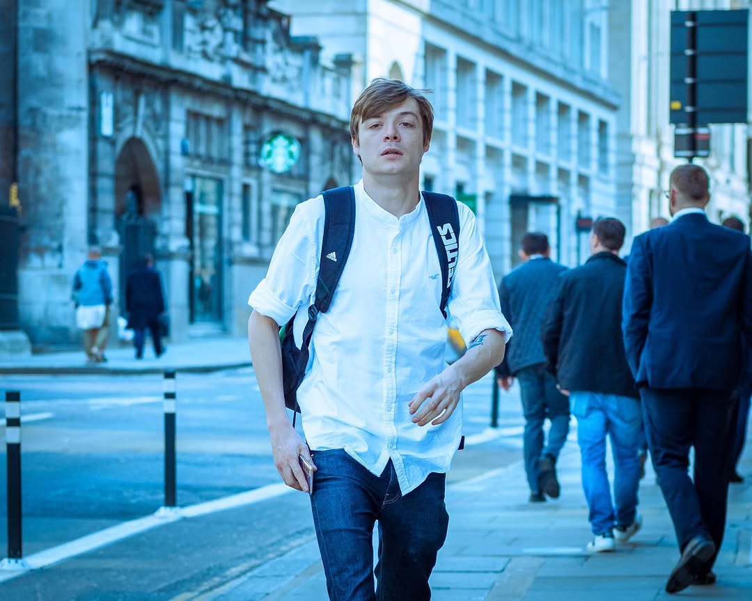 Youngster - London business district